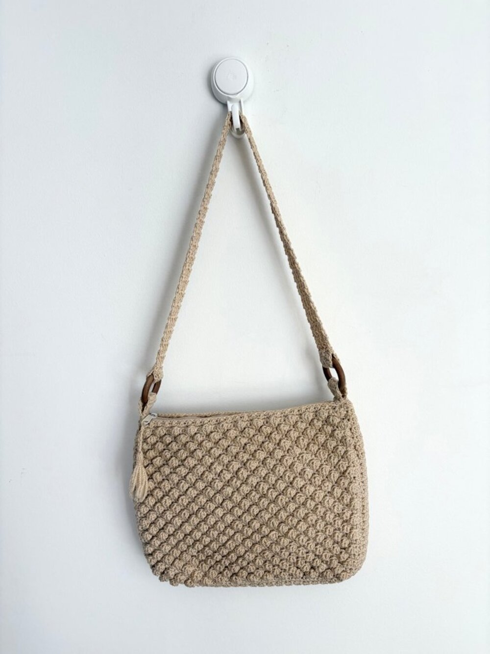 Vintage 1970s Bohemian Beige Crochet Bobble Wooden Ring Shoulder Bag